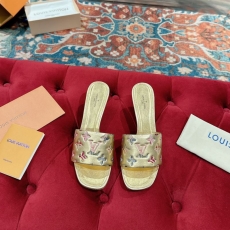 Louis Vuitton Slippers